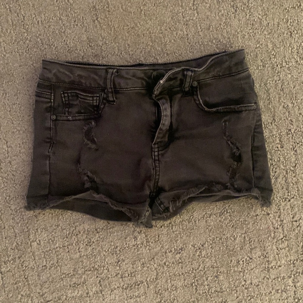 Black jean short